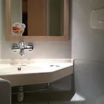 Premiere Classe Bordeaux Eysines-tour De Gassies * Эизин