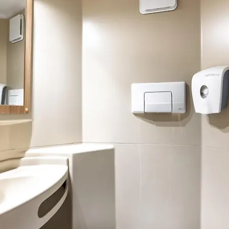 Premiere Classe Bordeaux Eysines-tour De Gassies *