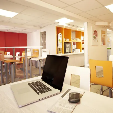 Premiere Classe Bordeaux Eysines-tour De Gassies فندق إيزين