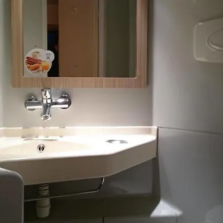 Premiere Classe Bordeaux Eysines-tour De Gassies * إيزين