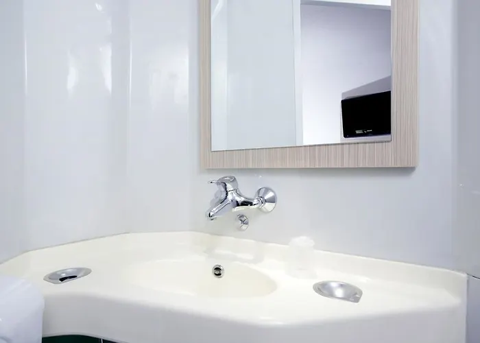 Hotel Premiere Classe Bordeaux Eysines-tour De Gassies